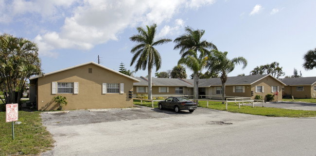 243 Fern St in Jupiter, FL - Building Photo - Building Photo