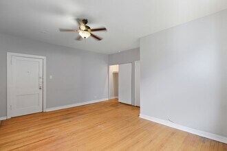 1050 W George St in Chicago, IL - Building Photo - Building Photo