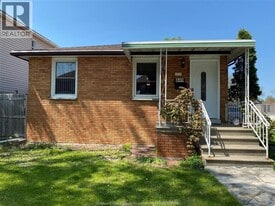 849 Dougall Ave in Windsor, ON - Building Photo