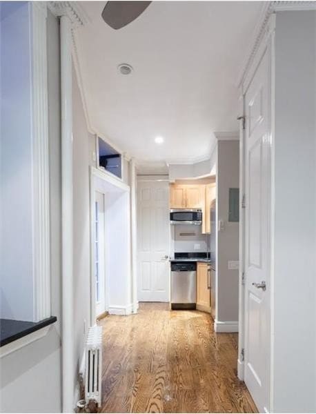 330 E 35th St-Unit -#04 in New York, NY - Building Photo - Building Photo
