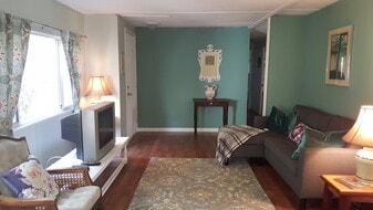 2226 Lougheed Hwy in Agassiz, BC - Building Photo