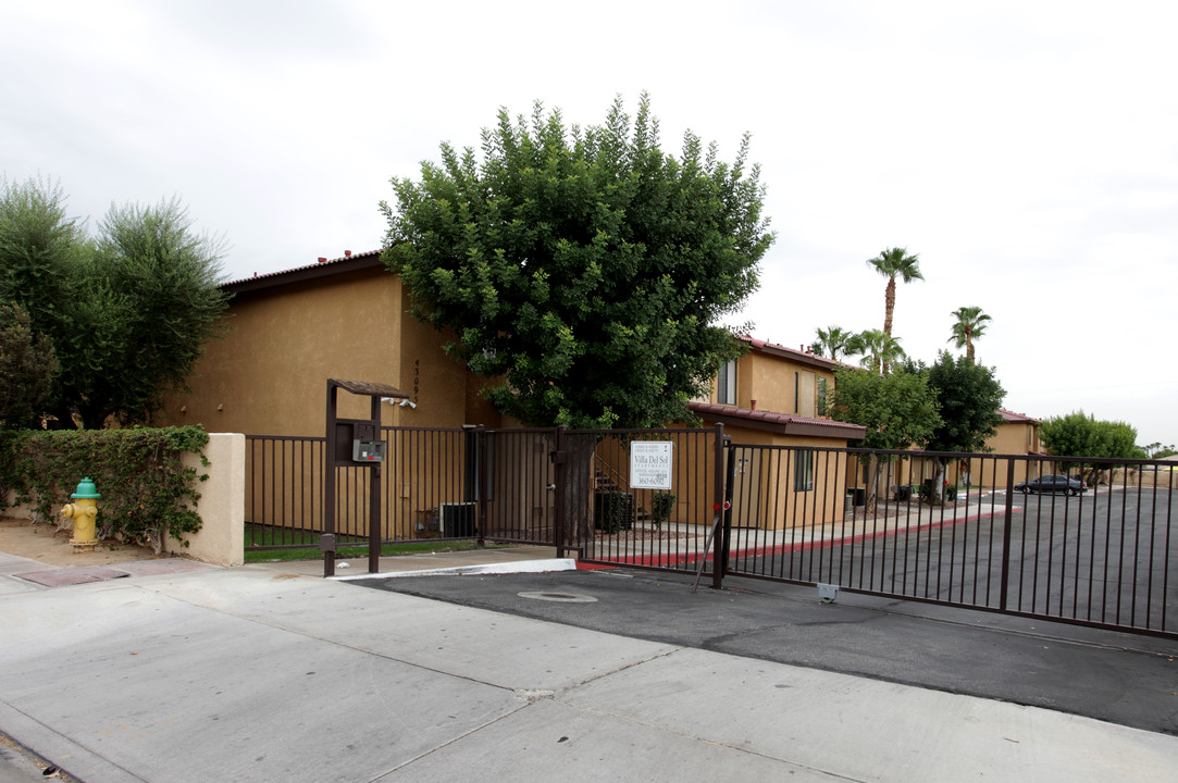 Villa Del Sol Apartments in Palm Desert, CA - Building Photo