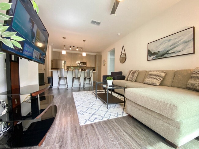 2615 N Grady Ave in Tampa, FL - Building Photo - Building Photo