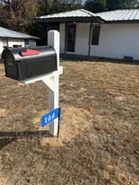 104 Moore St in Cusseta, GA - Building Photo