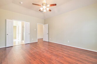 12222 Lake Conroe Hills Dr in Willis, TX - Building Photo - Building Photo