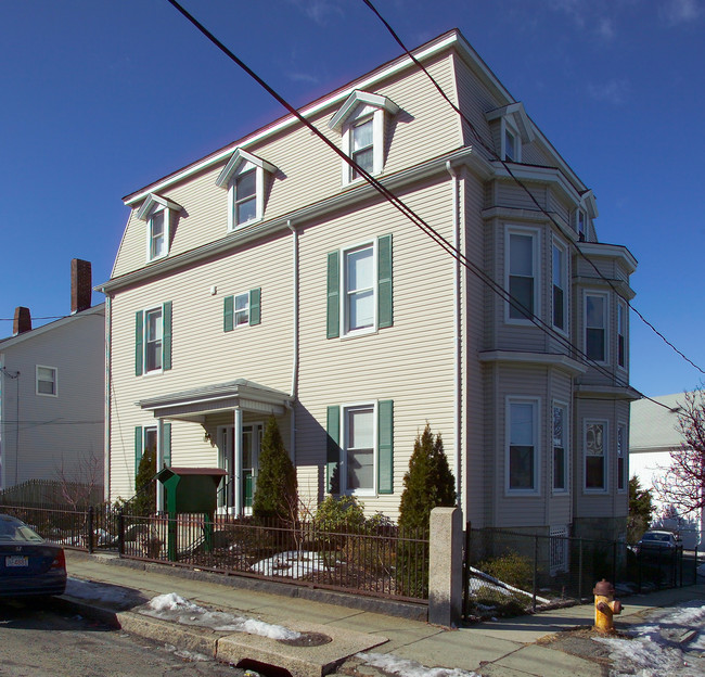 99 Ridge St in Fall River, MA - Building Photo - Building Photo