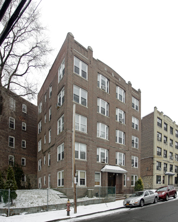 464 Hawthorne Ave in Yonkers, NY - Building Photo