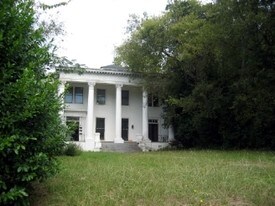 Antebellum Apartments