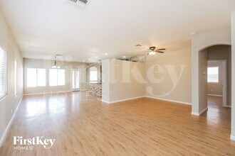 2762 E Morenci Rd in San Tan Valley, AZ - Foto de edificio - Building Photo