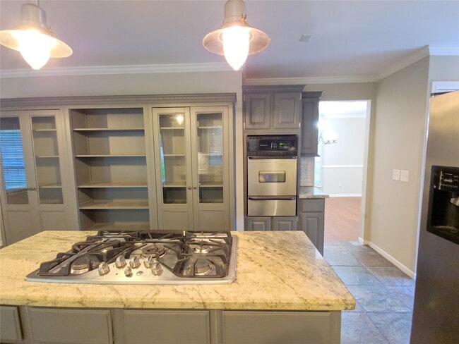 property at 15 Thorn Berry Pl