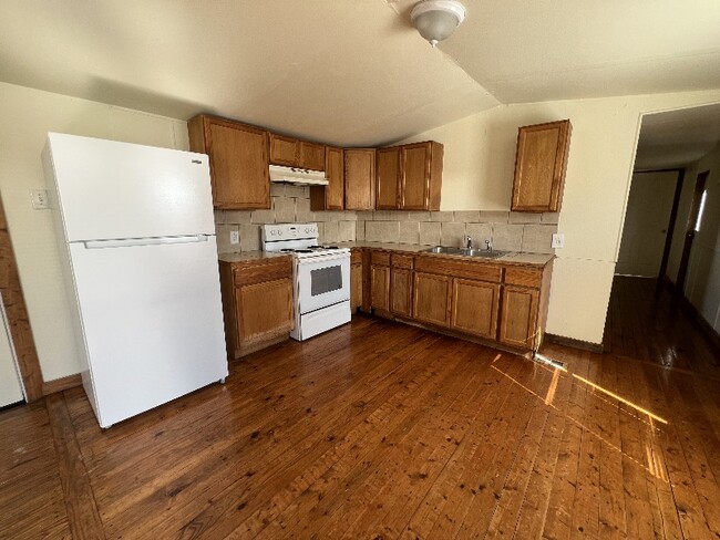 10039 Wrangler Wy in Midway, TX - Foto de edificio - Building Photo