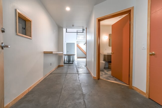 2323 Magnolia St, Unit Suite 6 in Oakland, CA - Foto de edificio - Building Photo