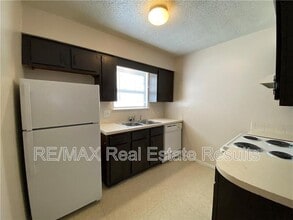 1810 W Twin Springs St in Siloam Springs, AR - Building Photo - Building Photo