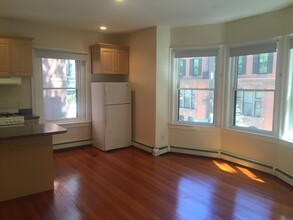 17 Exeter St, Unit 2 in Boston, MA - Building Photo - Building Photo