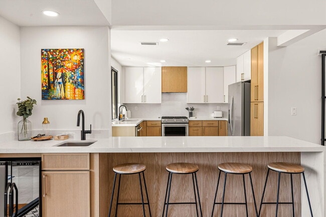 179 Gran Via in Palm Desert, CA - Building Photo - Building Photo