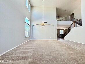 4521 W Paseo Way in Phoenix, AZ - Foto de edificio - Building Photo