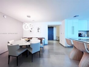 68 SE 6th St in Miami, FL - Building Photo - Building Photo