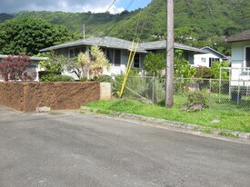 2939 Kaamalio Dr in Honolulu, HI - Building Photo