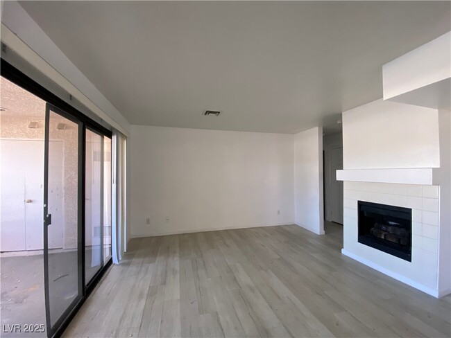 property at 4823 S Torrey Pines Dr