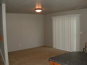 10 W 1675 N in Layton, UT - Building Photo - Building Photo