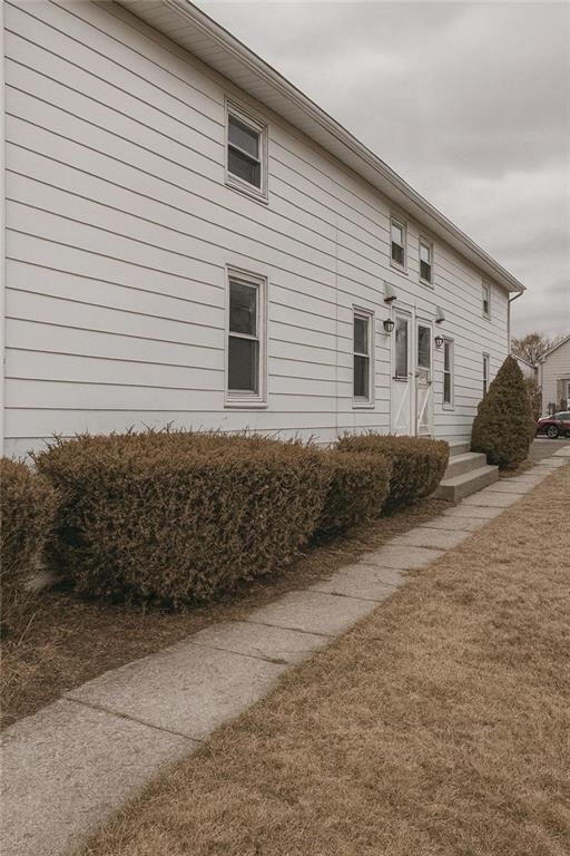 14 Douglas St in West Warwick, RI - Building Photo - Building Photo