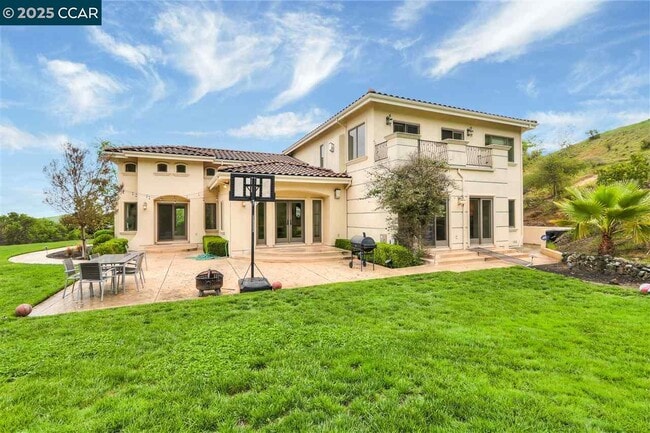 property at 2851 Spring Creek Ln