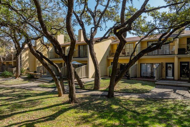 Secluded Oak Villas