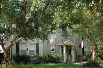 1660 Hawthorne St in Houston, TX - Building Photo - Building Photo