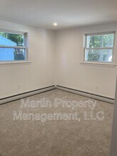 15 Walsh Rd in Bedford, MA - Building Photo - Building Photo