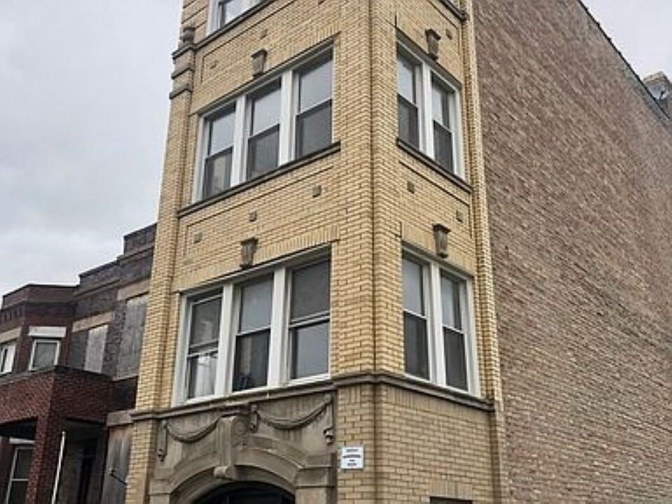 4520 W Jackson Blvd, Unit 1 in Chicago, IL - Building Photo