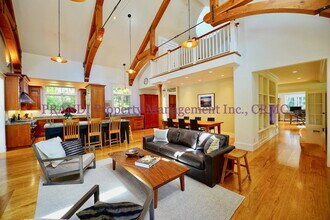 75 Marguerite Ave in Mill Valley, CA - Foto de edificio - Building Photo