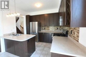38 Green Darner Trail in Bradford West Gwillimbury, ON - Building Photo - Building Photo