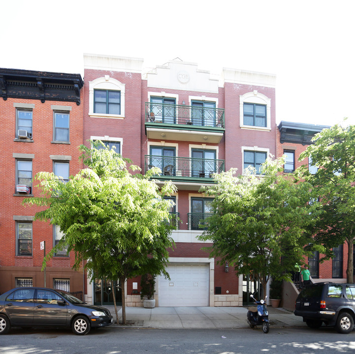 345 Union St in Brooklyn, NY - Building Photo