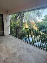 10141 W Sunrise Blvd in Plantation, FL - Building Photo - Building Photo