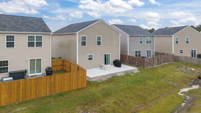 107 Walton Dr in New Bern, NC - Building Photo - Building Photo