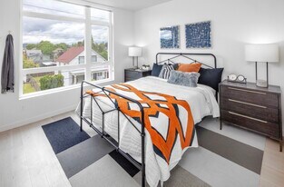 Solace in Portland, OR - Building Photo