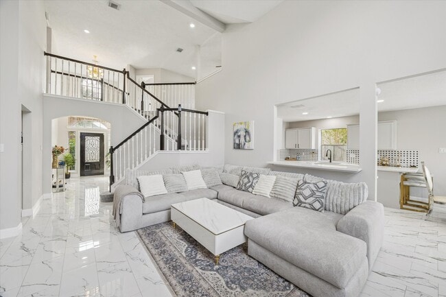 property at 11306 Avon Pl