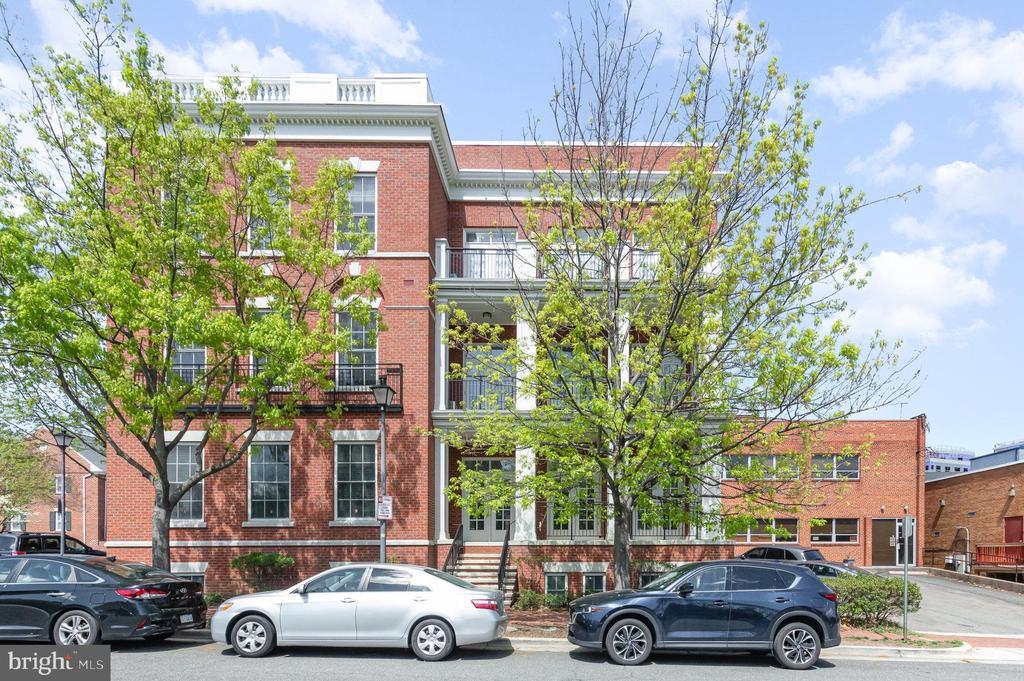 1023 N Royal St in Alexandria, VA - Building Photo