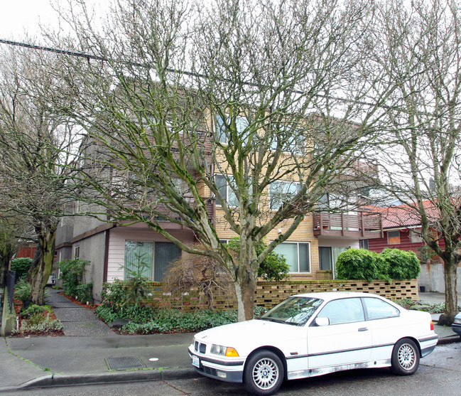 Greenbrier Apartments in Seattle, WA - Foto de edificio - Building Photo