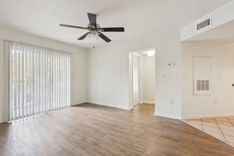 Lymestone Ranch in New Smyrna Beach, FL - Building Photo - Building Photo
