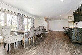 22 Olive St in Lake Success, NY - Building Photo - Building Photo