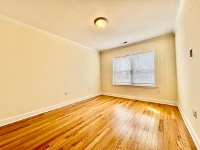 124 Thornton Rd, Unit 124 in Chestnut Hill, MA - Building Photo - Building Photo