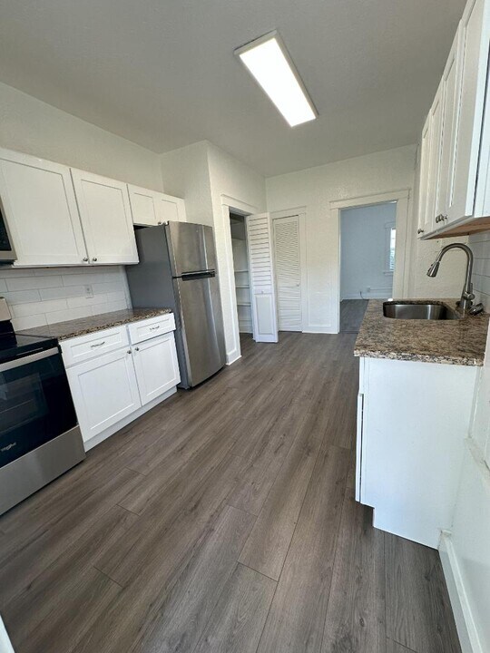 107 SW 2nd Ave in Boynton Beach, FL - Building Photo