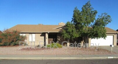 15424 N. 31st. Dr. in Phoenix, AZ - Building Photo - Building Photo