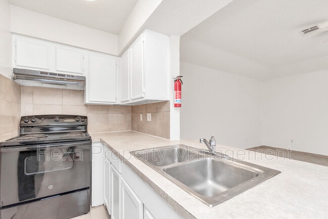 6021 Bonn Echo Ln in Houston, TX - Building Photo - Building Photo