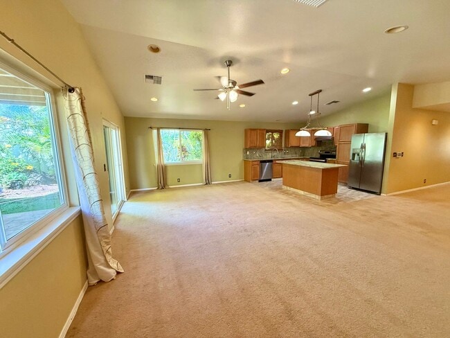 90 Kamaha'o St in Wailuku, HI - Building Photo - Building Photo