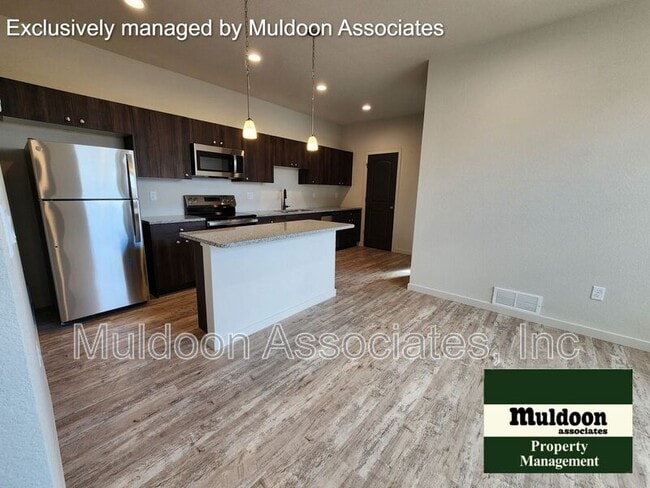 898 S Harmony Dr in Pueblo West, CO - Building Photo - Building Photo