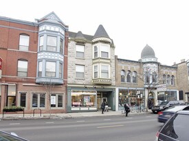 907 W Armitage Ave in Chicago, IL - Building Photo