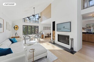 497 Brick Kiln Rd in Sag Harbor, NY - Building Photo