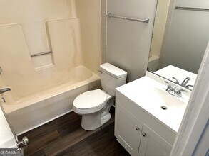 105 Pine Terrace, Unit 105 in Palmetto, GA - Building Photo - Building Photo